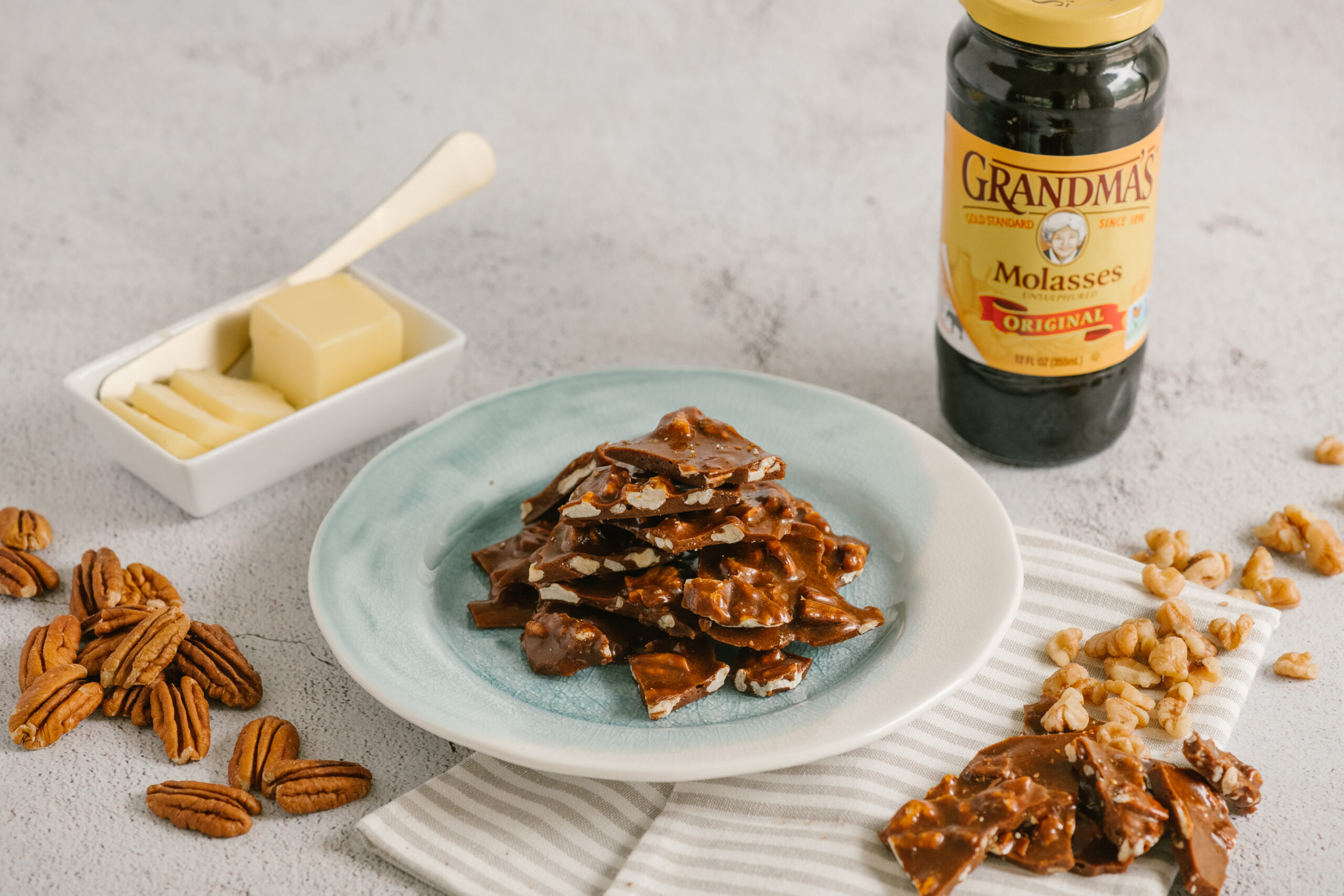 Molasses Nut Brittle